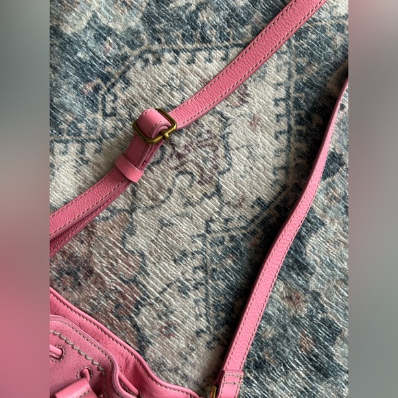 Fossil Palmer Pink Leather Suede Crossbody Shoulder Belt Bag - Picture 8 of 12